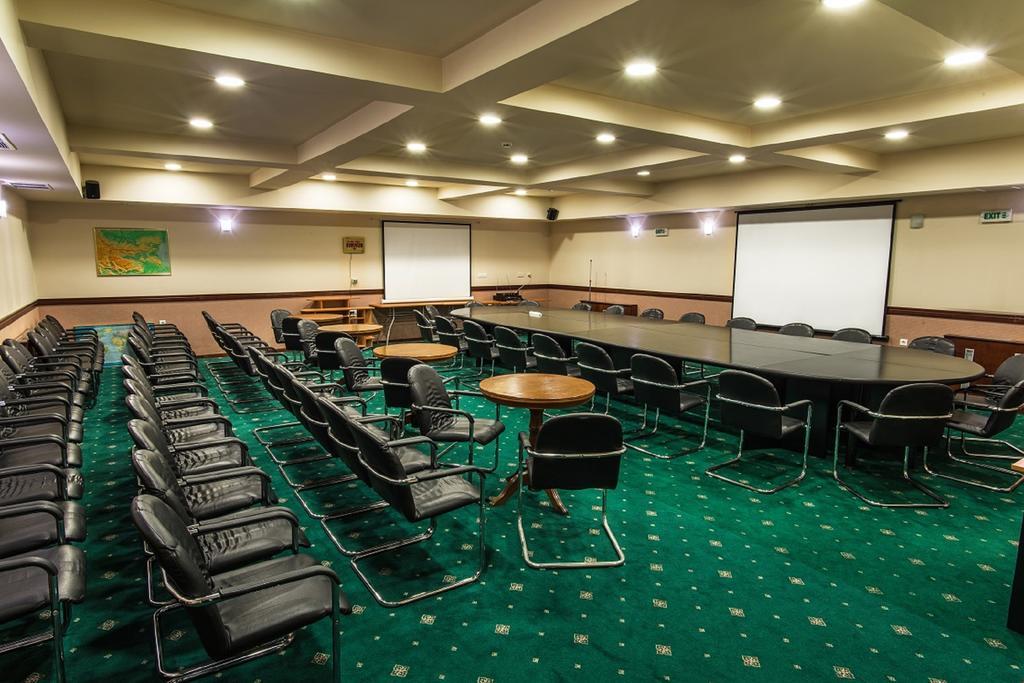Hotel Izvor Starozagorski Bani Exteriör bild
