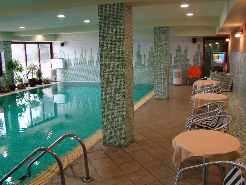 Hotel Izvor Starozagorski Bani Exteriör bild